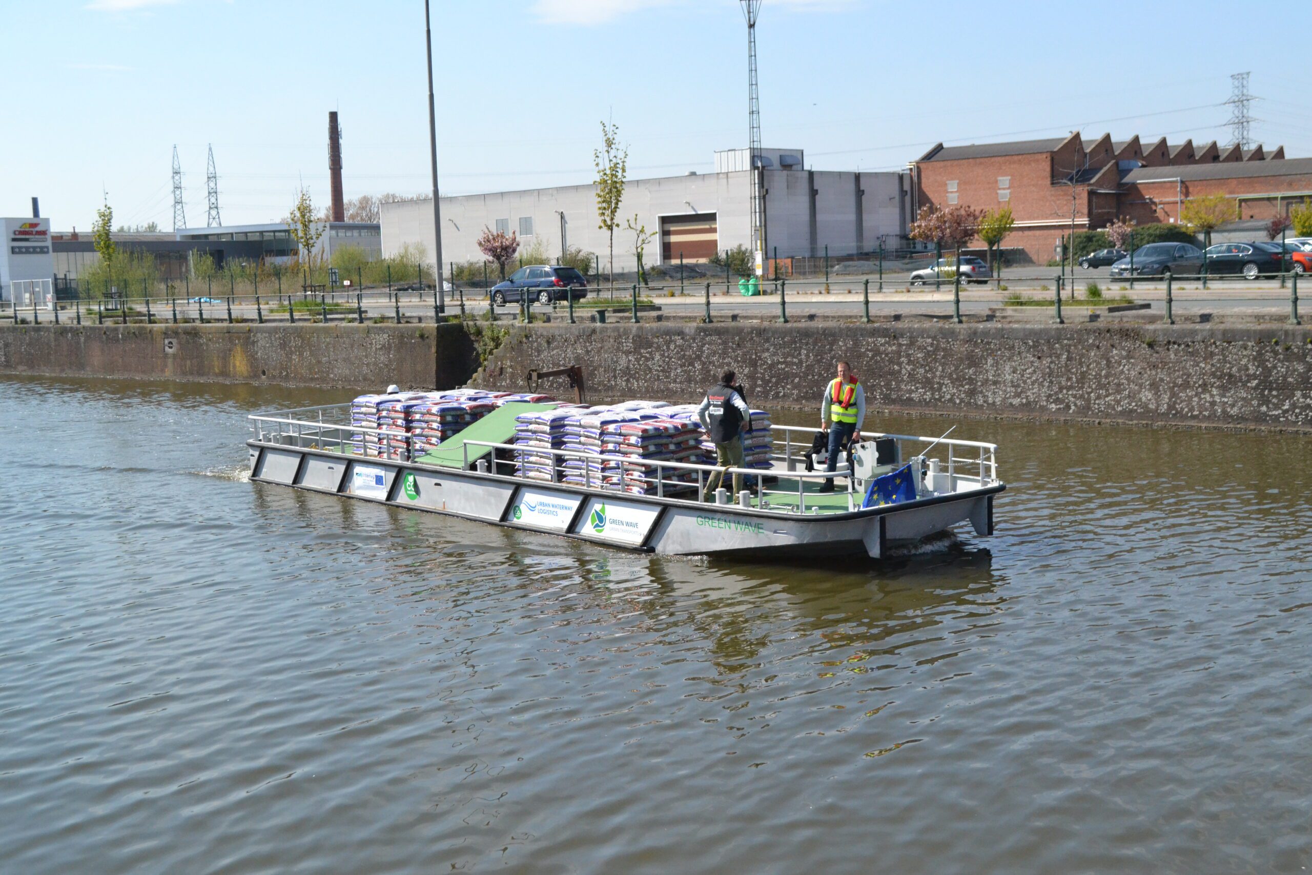 Eerste elektrisch aangedreven urban boat voor stadsdistributie in Gent